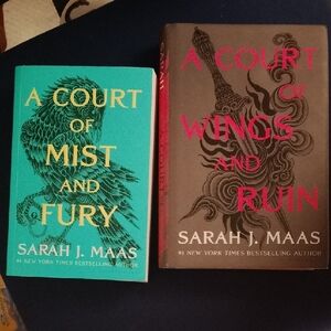 A Court of Mist and Fury & A Court of Wings and Ruin Books